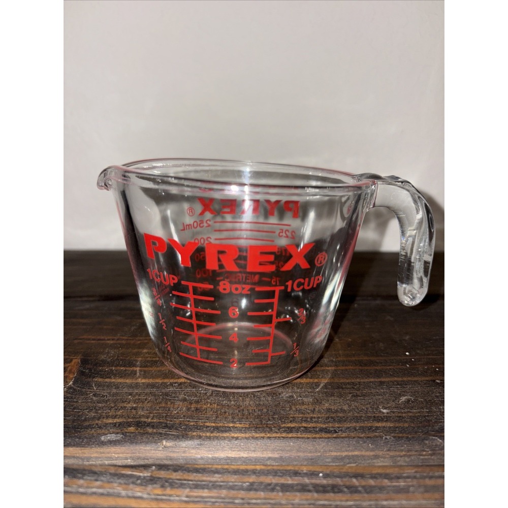 Vintage Pyrex Glass Measuring Cup # 508 Red Lettering Open Handle